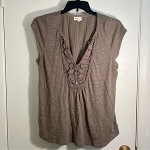 Anthropology Meadow Rue Taupe Lace Accent Blouse Size Large Gathered at Back